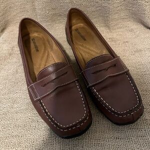 GENTLY LOVED Leather Flat Loafers❤️
